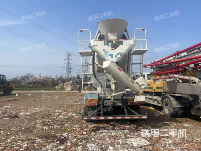 整机右后45°（设备外观及核心部件）