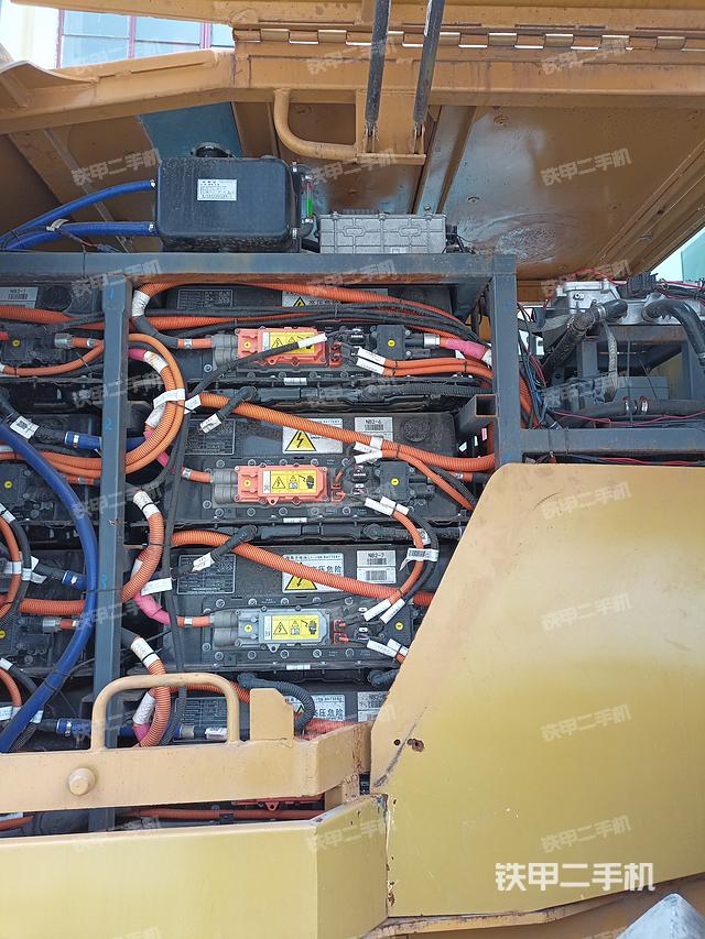 发动机左侧（整机外观及大件）