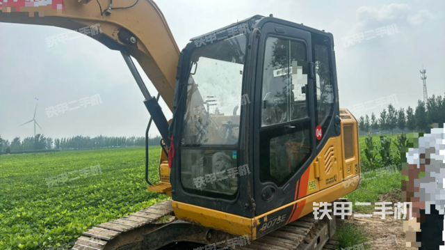 驾驶室整体（整机外观）