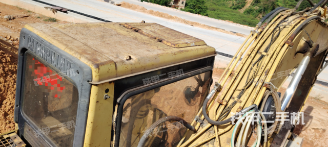 驾驶室顶部（整机外观）