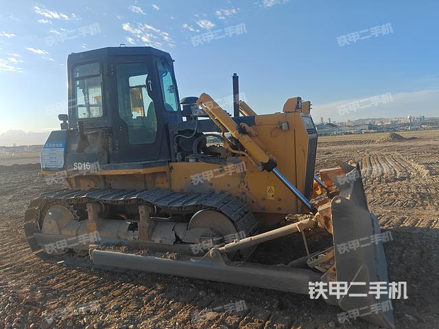 整机右侧（设备外观及核心部件）