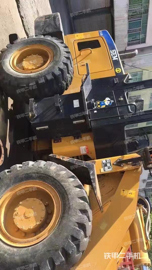 山工SEM630B装载机