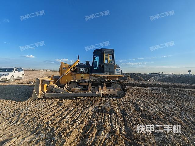 整机左侧（设备外观及核心部件）