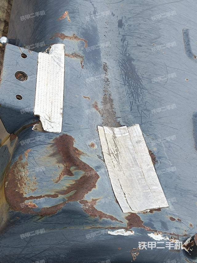 驾驶室顶部（整机外观）