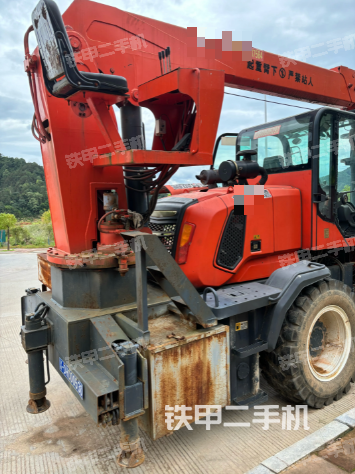 整机左侧（设备外观及核心部件）