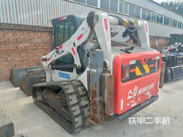 整机右侧（设备外观及核心部件）