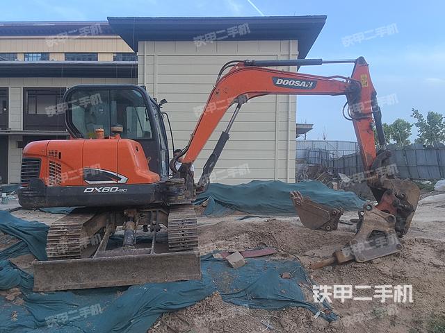 斗山DX55-9C挖掘机