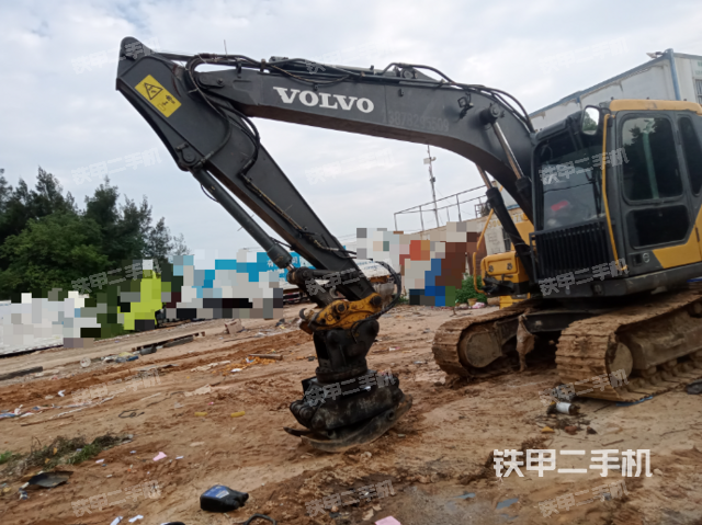 沃尔沃EC120D挖掘机