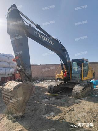 武威市出售 沃尔沃 EC200B 挖掘机