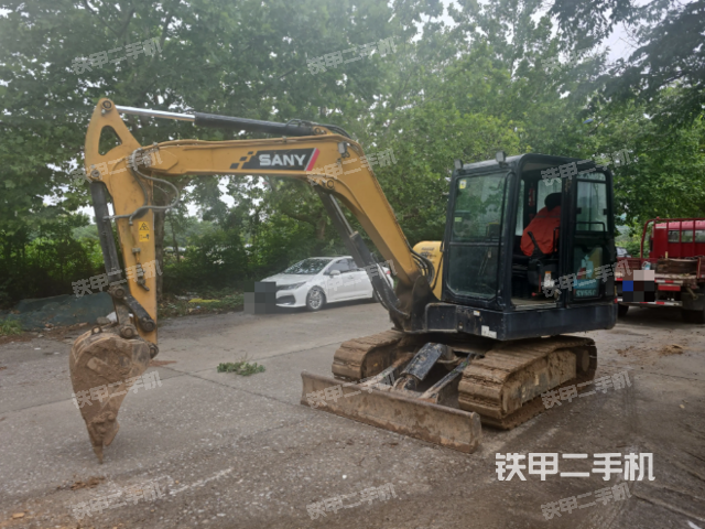 三一重工SY55C挖掘机