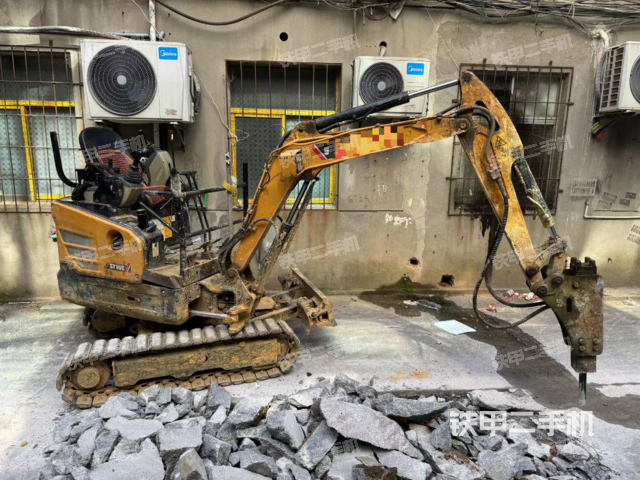 驾驶室整体（整机外观）