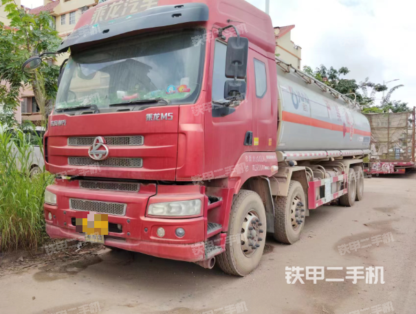 程力专汽东风底盘加油车油罐车