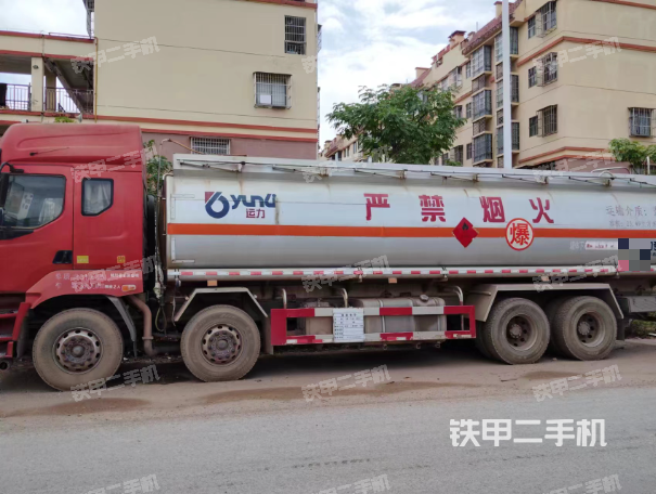 整机左侧（设备外观及核心部件）