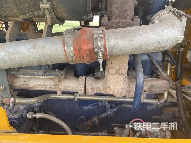 发动机左侧（整机外观及大件）