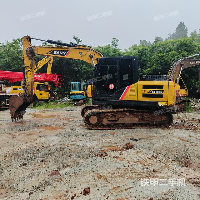 三一重工SY135C挖掘机