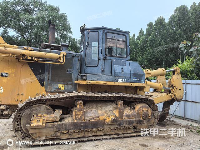 整机右侧（设备外观及核心部件）