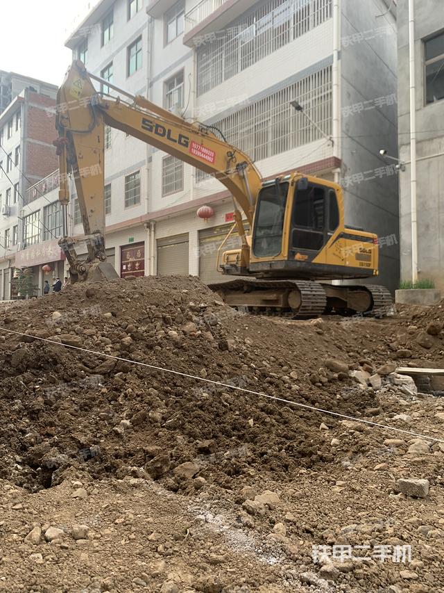 驾驶室整体（整机外观）