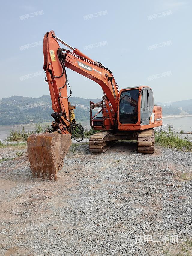 斗山DX150LC挖掘機
