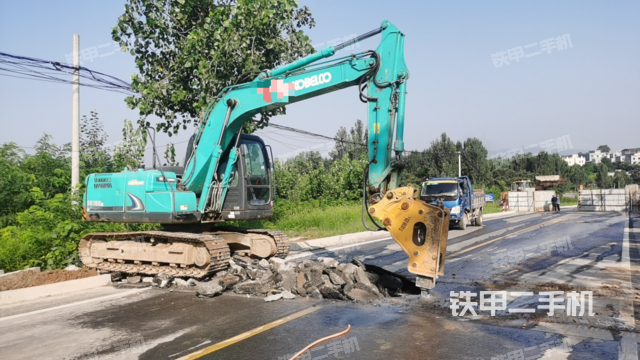 驾驶室整体（整机外观）