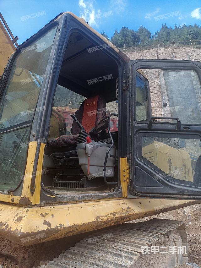 驾驶室整体（整机外观）