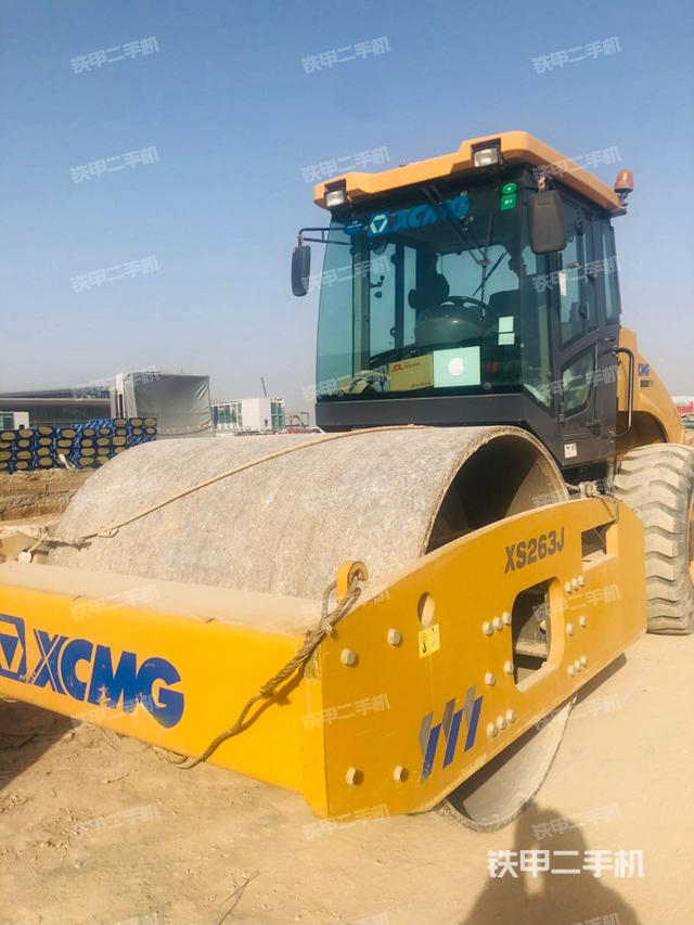 整机右后45°（设备外观及核心部件）