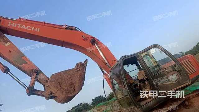 日立ZX270-3挖掘机