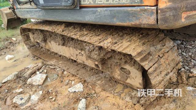 单侧履带整体（整机外观）