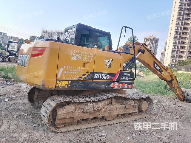 三一重工SY135C挖掘机