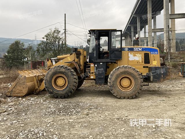 工作装置整体（整机外观及大件）