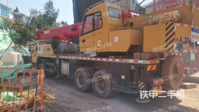 整機左側（設備外觀及核心部件）