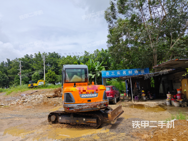 整机右后45°（整机外观）