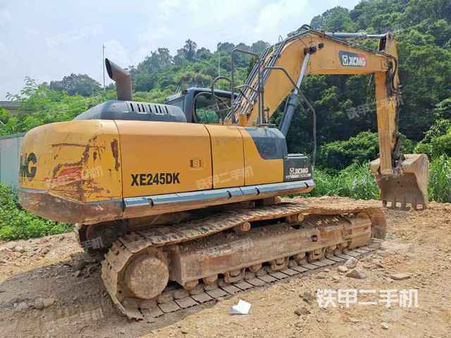 徐工XE245DK挖掘机