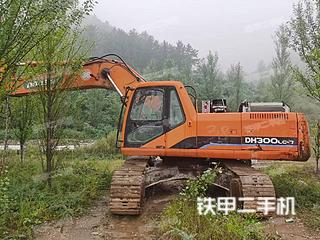 斗山DH300LC-7挖掘机实拍图片