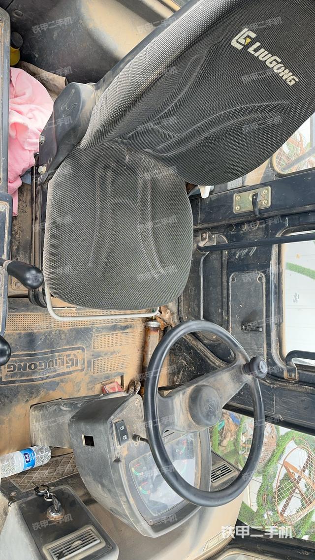 驾驶室工作台（整机外观及大件）