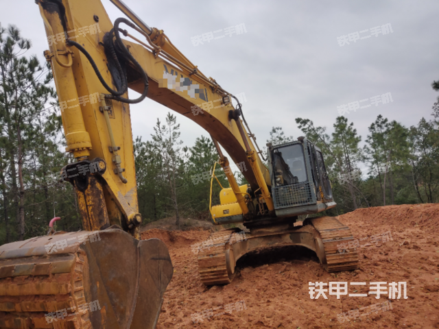 玉柴YC360LC-8挖掘机