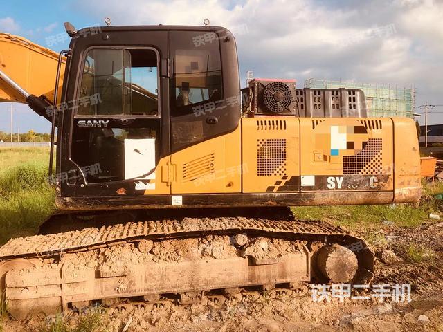 驾驶室整体（整机外观）