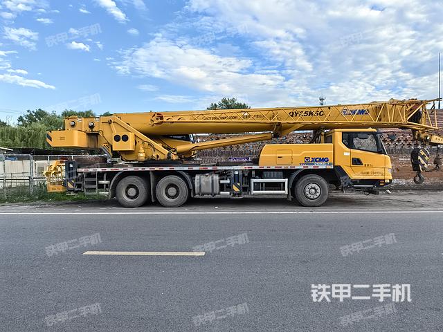 整机左侧（设备外观及核心部件）