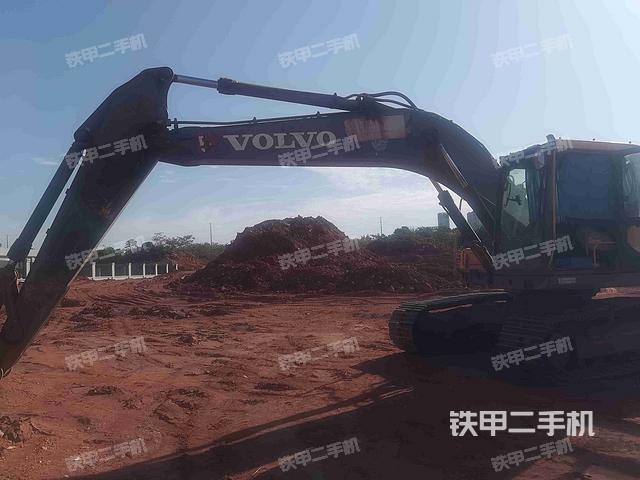 沃尔沃EC200 D挖掘机