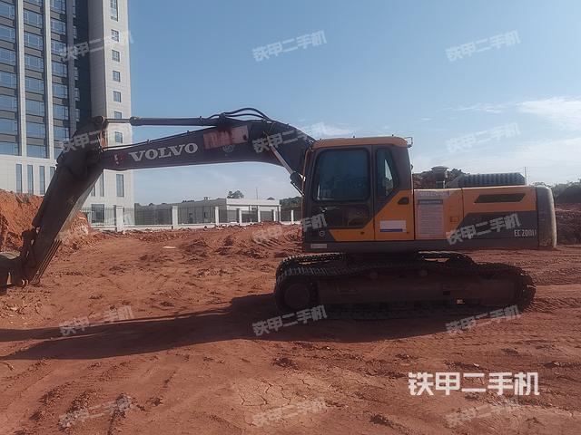 驾驶室整体（整机外观）