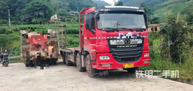東風(fēng)8X4平板運(yùn)輸車