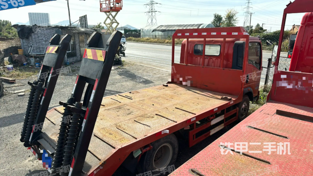 整机右侧（设备外观及核心部件）