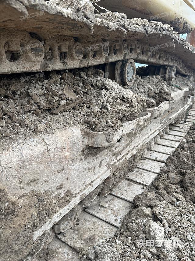 单侧履带整体（整机外观）