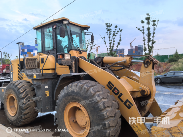 工作裝置整體（整機外觀及大件）