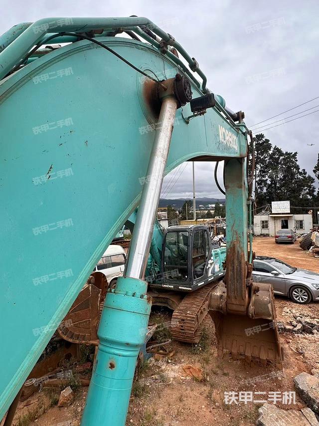 駕駛室頂部（整機(jī)外觀）