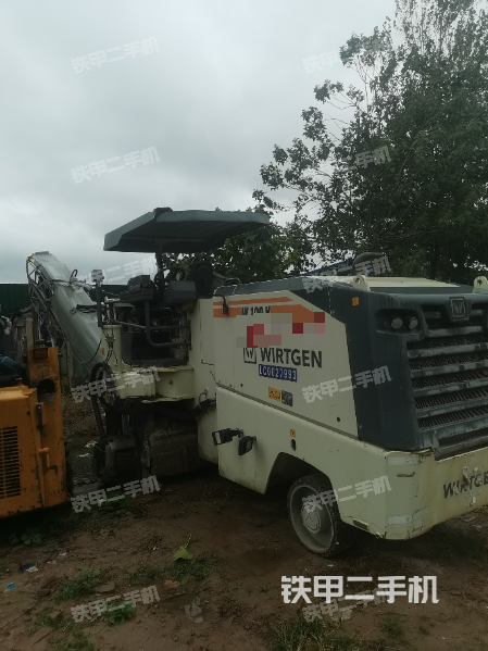 整机右后45°（设备外观及核心部件）