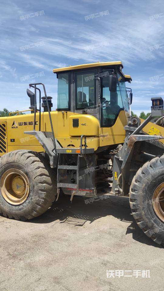 駕駛室操作臺(tái)（整機(jī)外觀及大件）