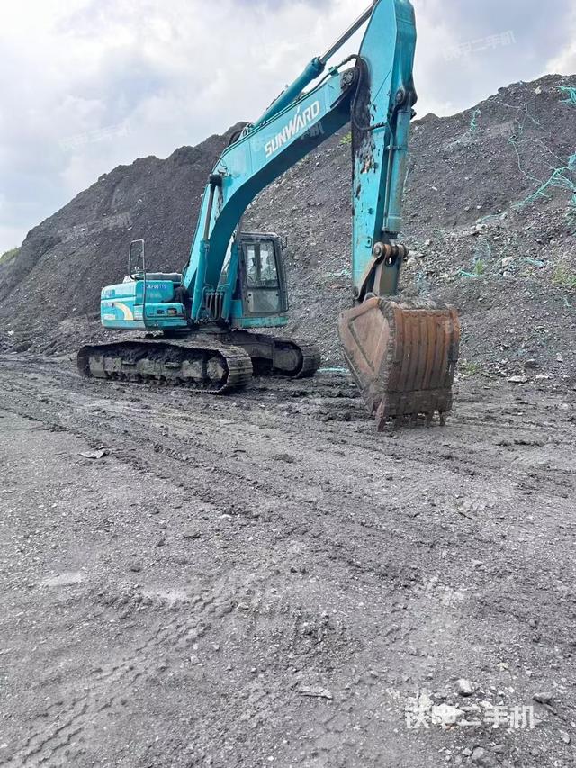 駕駛室整體（整機(jī)外觀）