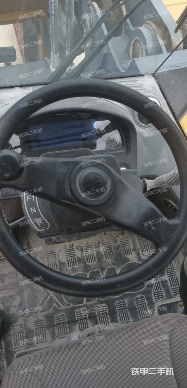 駕駛室操作臺(tái)（整機(jī)外觀及大件）