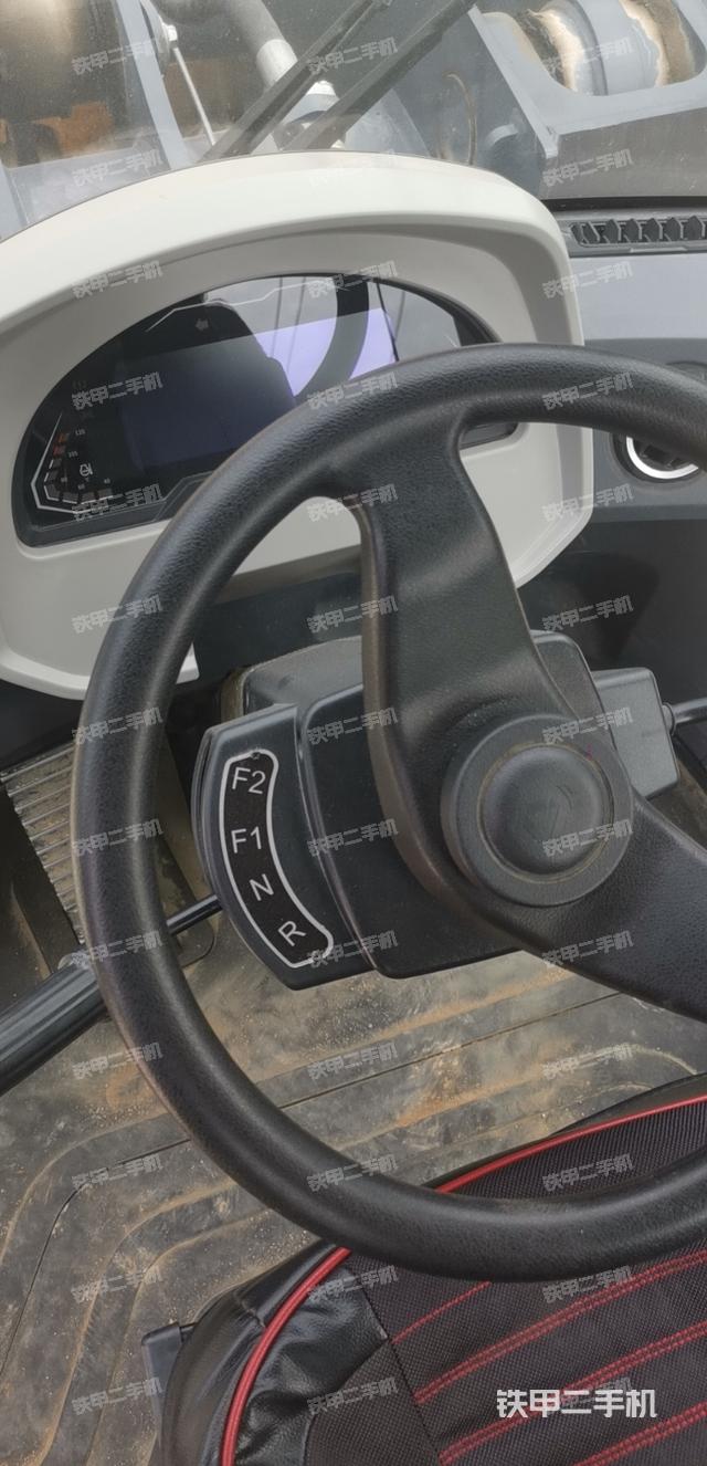 駕駛室操作臺（整機外觀及大件）