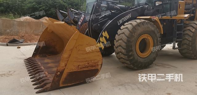 工作裝置整體（整機(jī)外觀及大件）